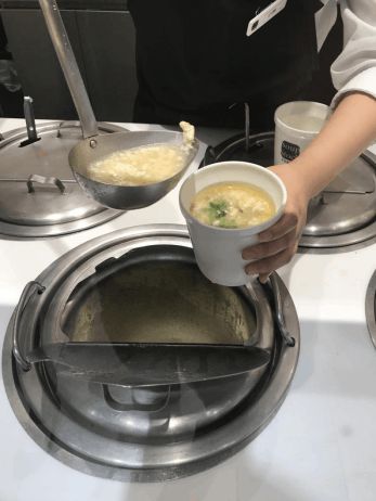 破茧成蝶 餐饮管理食堂承包的“走出去”战略